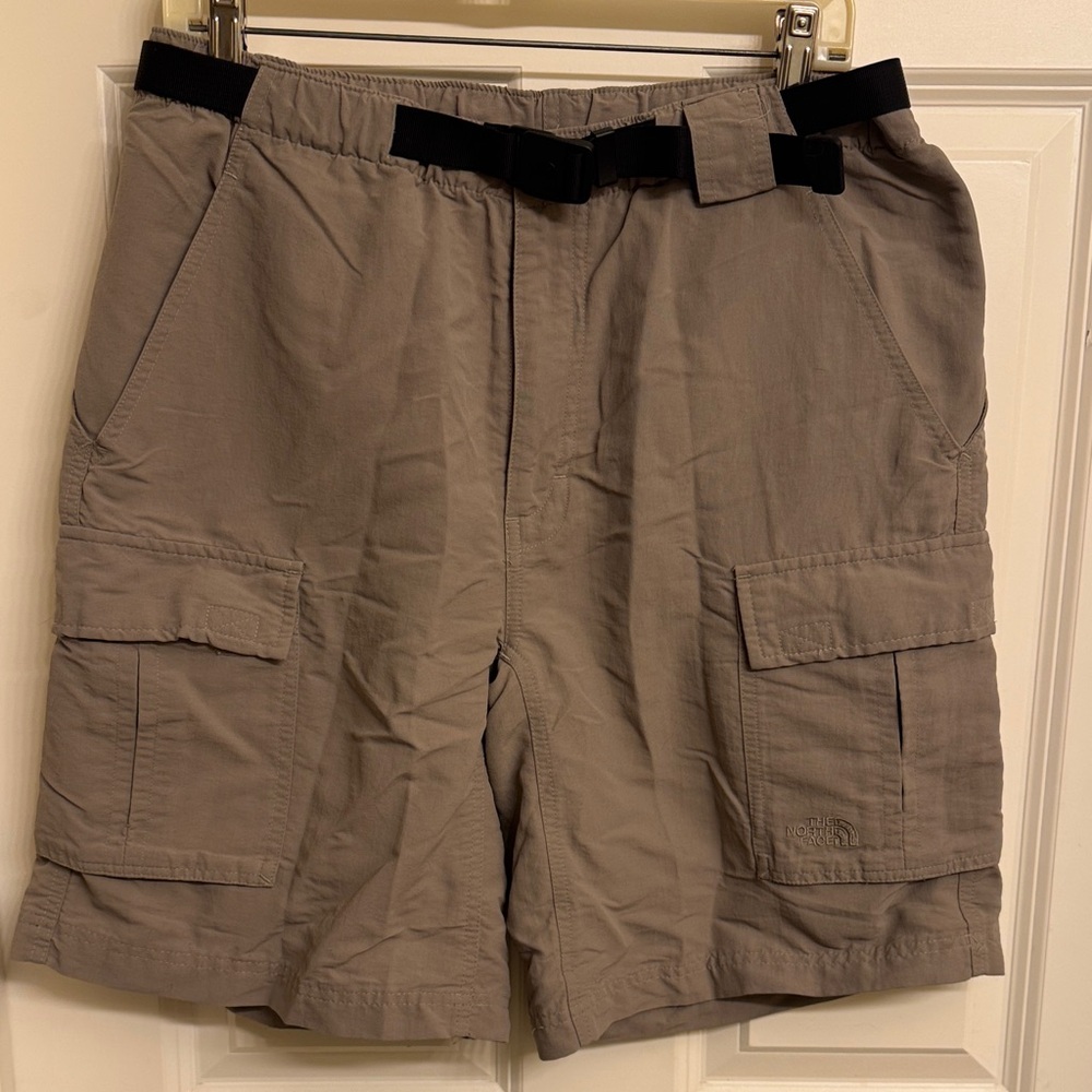 The North Face Men's Beige Cargo Shorts